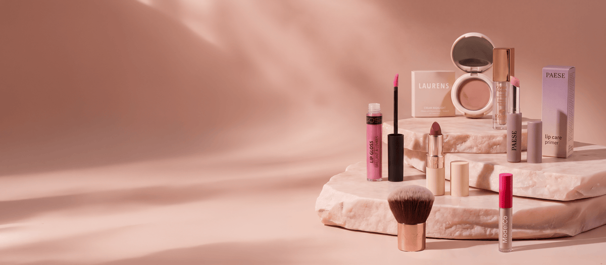 Kiss & Tell Flash Deals
