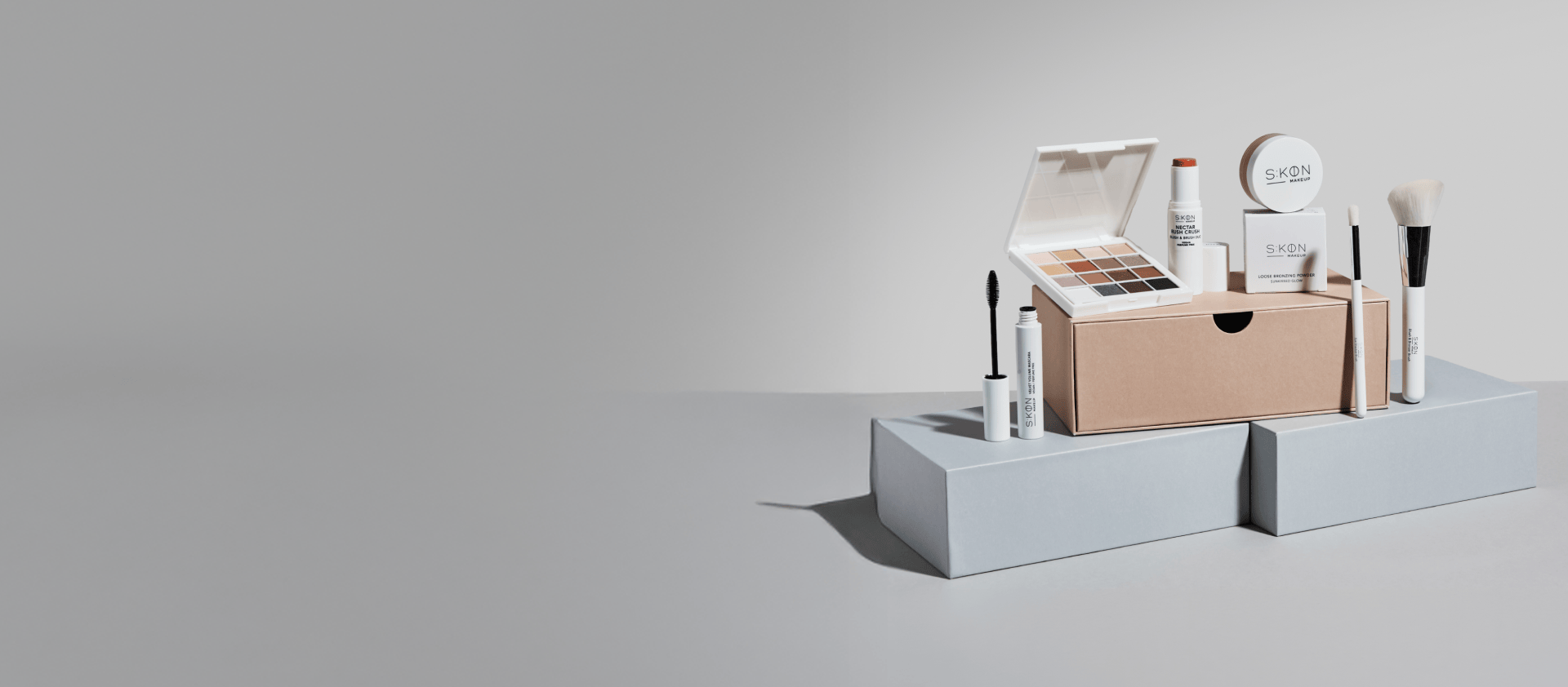 <p>The 'Skøn Makeup' Box</p>